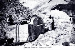 an Cave di Carrara - lizzatura blocchi